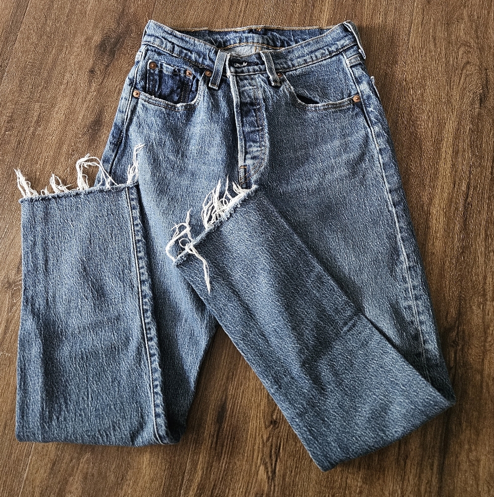 Levi's 501 Crop Jeans
